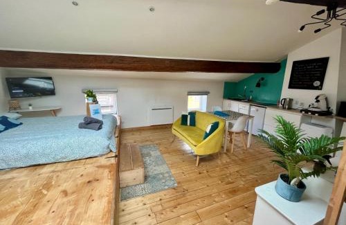 L'Arbresle Appartement | la cachette des poutres