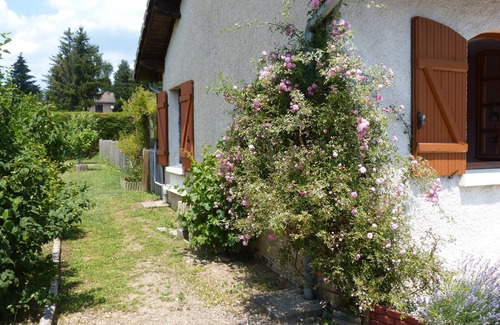 Saint-Just-en-Chevalet Maison | "LA CAMPAGNARDE " maison de vacances pour 4 personnes piscine à partager