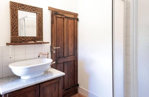 La Morra Maison | La Cantinella Country House La Morra: Apartment wing of the farmhouse
