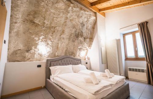 Bolognano-Vignole Maison | La Cantinota - Locanda De Manincor Rooms
