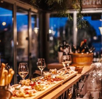 Bolognano-Vignole Maison | La Cantinota - Locanda De Manincor Rooms