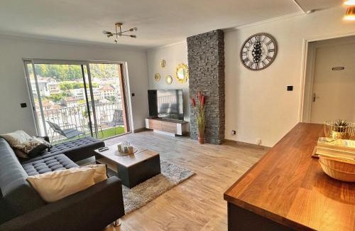 Saint-Claude Appartement | La Capucine - Lumineux avec balcon et parking