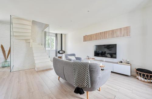 Le Raincy Maison | La Casa Blanca - 6 personnes proche Disney & Paris
