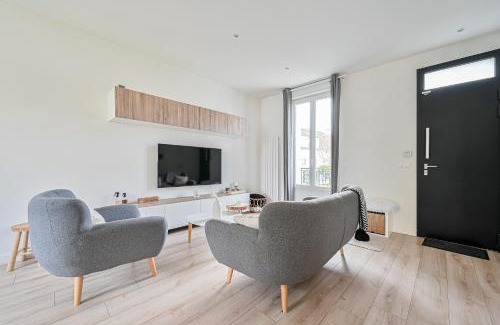 Le Raincy Maison | La Casa Blanca - 6 personnes proche Disney & Paris