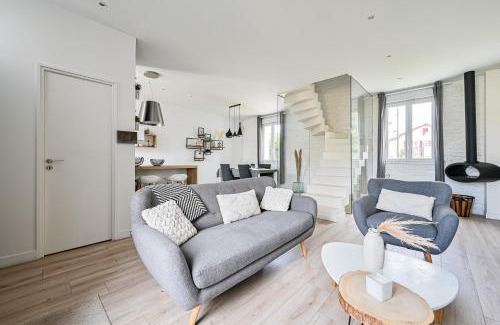 Le Raincy Maison | La Casa Blanca - 6 personnes proche Disney & Paris