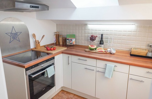 Bad Aibling Appartement | La Casa Bonita, Charming family apartment with 3 bedrooms and sun terrace