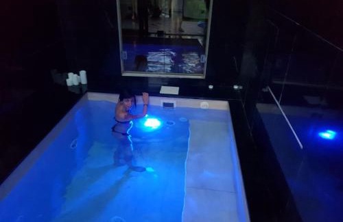 Pisa City Centre Appartement | La casa con piscina riscaldata interna ANNA LUXURY GARDEN