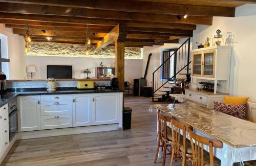 Carmenes Maison | La Casa de la Abuela Concha