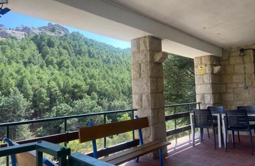 Manzanares el Real Chalet De Ski | La Casa De La Pedriza