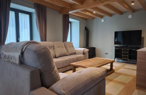 Panes Maison | La Casa de La Villa by Casas de Los Picos