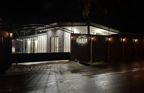 Parrita Maison | La Casa de Papi A Solo 2 Minutos de Playa Bandera