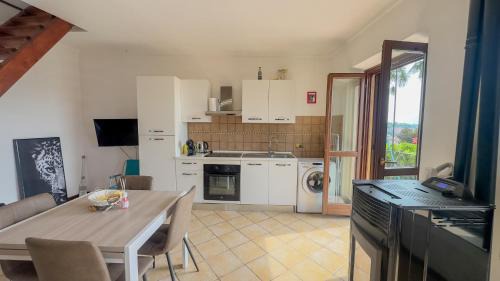 Vezza d'Alba Appartement | La casa dei Conti - WiFi, aria condizionata e free park