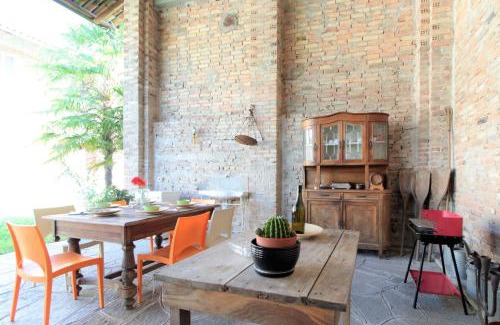 Brozolo Maison | La Casa Dei Nonni, House With Private Pool, Torino