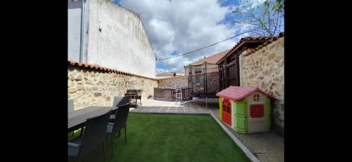 Cerezo de Abajo Maison | La Casa del Médico
