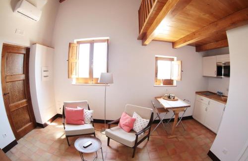 Locri Maison | La Casa del mandarino di Borgo Carbone