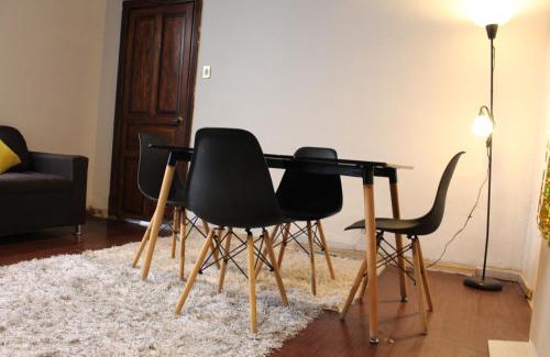 Santa Maria la Ribera Maison | La casa del mochilero