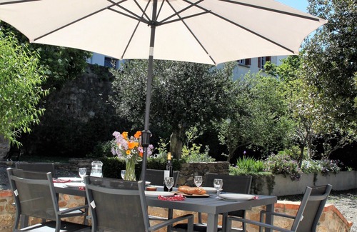 Llauro Villa | Casa Del Pou – 3★, terrain 800m2, parking privé, prise EV, proche Céret/Thuir