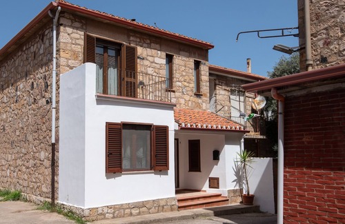 Gonnesa Maison | La Casa di Annetta - Three Bedroom House, Sleeps 6