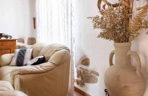 Gonnesa Maison | La Casa di Annetta - Three Bedroom House, Sleeps 6
