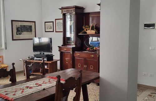 Sant'Eustacchio Appartement | La Casa di Lucia: Grande appartamento con balcone