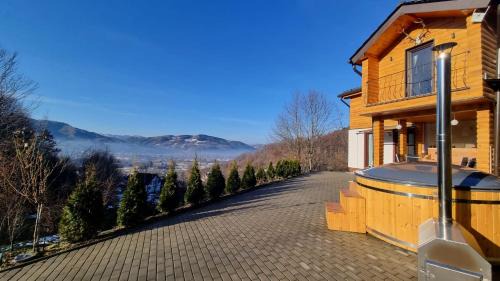 Viseu de Sus Maison | La casa din deal