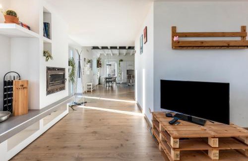 Nord-Est Maison | La Casa In Collina Con Vista
