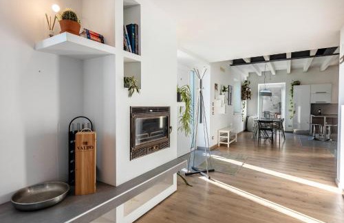Nord-Est Maison | La Casa In Collina Con Vista