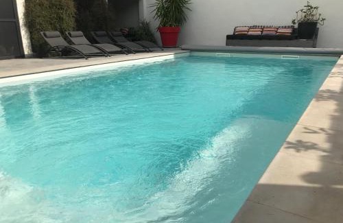 Saint-Hippolyte Maison | LA CASA SANILLS
