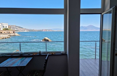 Posillipo Maison | LA CASA SULL ACQUA