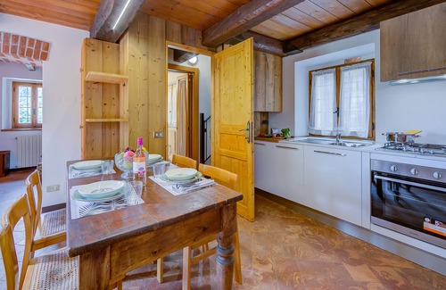 Somma Lombardo Maison | La Casetta Sul Fiume Borghetto Court, Somma Lombardo, Italy