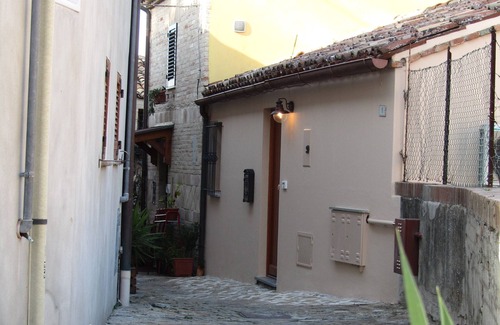 Mondolfo Maison | La Casetta, le charme du centre historique enfermé dans une charmante maison.