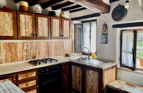 Bivio Lugnano Maison | La Casina. Single dwelling surrounded by nature.