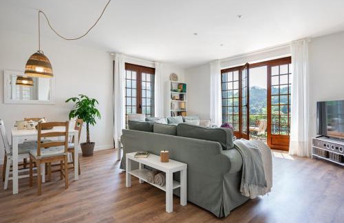 Ribadesella Chalet De Ski | La Casona del Viejo Llovio