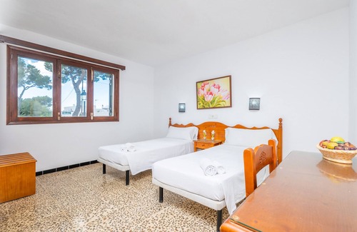 Cala d'Or Hôtel | LA CEIBA HAB. CONFORT - Cozy hostel near the beach with free WiFi