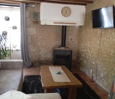 Saint-Aquilin Maison | La chaise