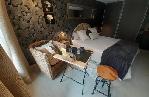 Saint-Pierre-le-Vieux Maison | La chambre d'Hôt'ize