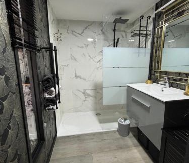 Saint-Pierre-le-Vieux Maison | La chambre d'Hôt'ize