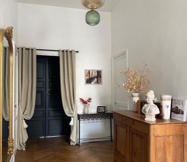 Montauban Lit Et Petit-Déjeuner | La chambre d Olympe Chambre d hôtes au cœur de la cité historique