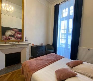 Montauban Lit Et Petit-Déjeuner | La chambre d Olympe Chambre d hôtes au cœur de la cité historique