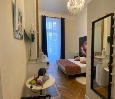 Montauban Lit Et Petit-Déjeuner | La chambre d Olympe Chambre d hôtes au cœur de la cité historique