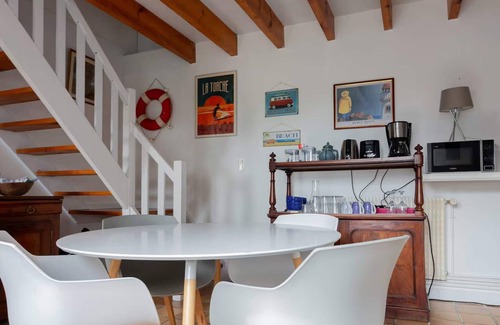Combrit Maison | chaumiere bretonne typique