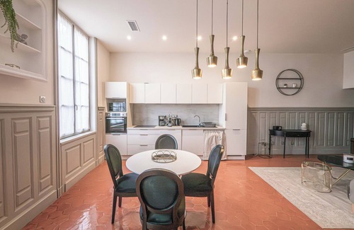 Caux Appartement | La Cheminée, Gîte 5* de 1 à 2 personnes, avec piscine et sauna