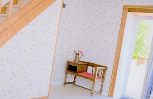 Saint-Julien-du-Terroux Cottage | La Chouette 1 bedroom gite (1 of 3) with pool near Bagnoles