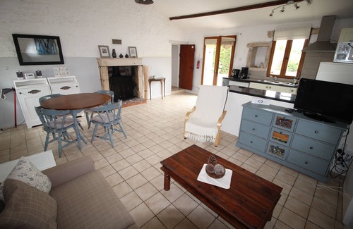 Puyravault Cottage | 'La Chouette' - Charmante maison en pierre - Marais Poitevin