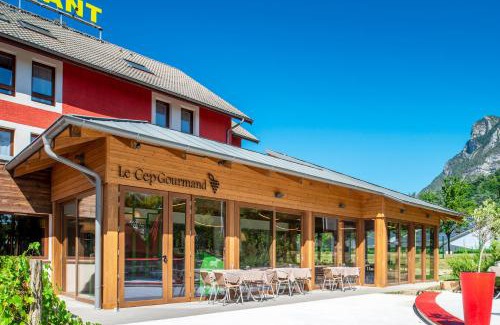Montmelian Hôtel | La Clé Des Champs