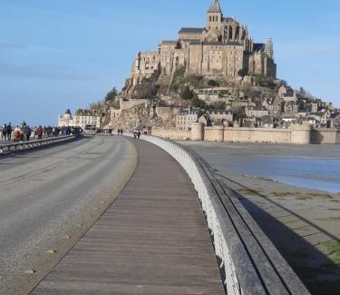 Saint-Quentin-sur-le-Homme Appartement | La Clé du Chesnot