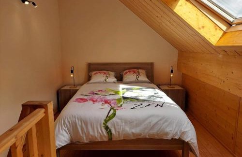 Froidchapelle Maison | La clairière du lac, le bungalow de l'écureuil