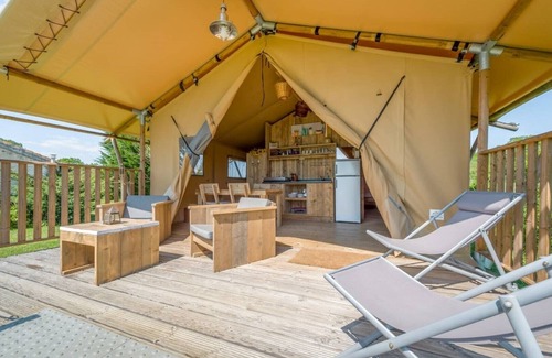 Saires Chalet De Ski | Tente lodge safari " La Clairière"