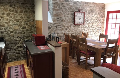 Saint-Jean-du-Gard Maison | La Clède gite en pleine nature, piscine privée, internet, baignoire balnéo