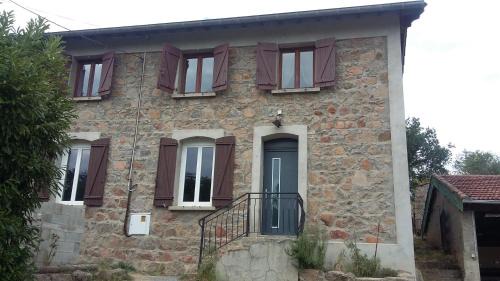 Les Halles Maison | La clef des champs - Gîte 9 personnes entre Lyon et St-Etienne
